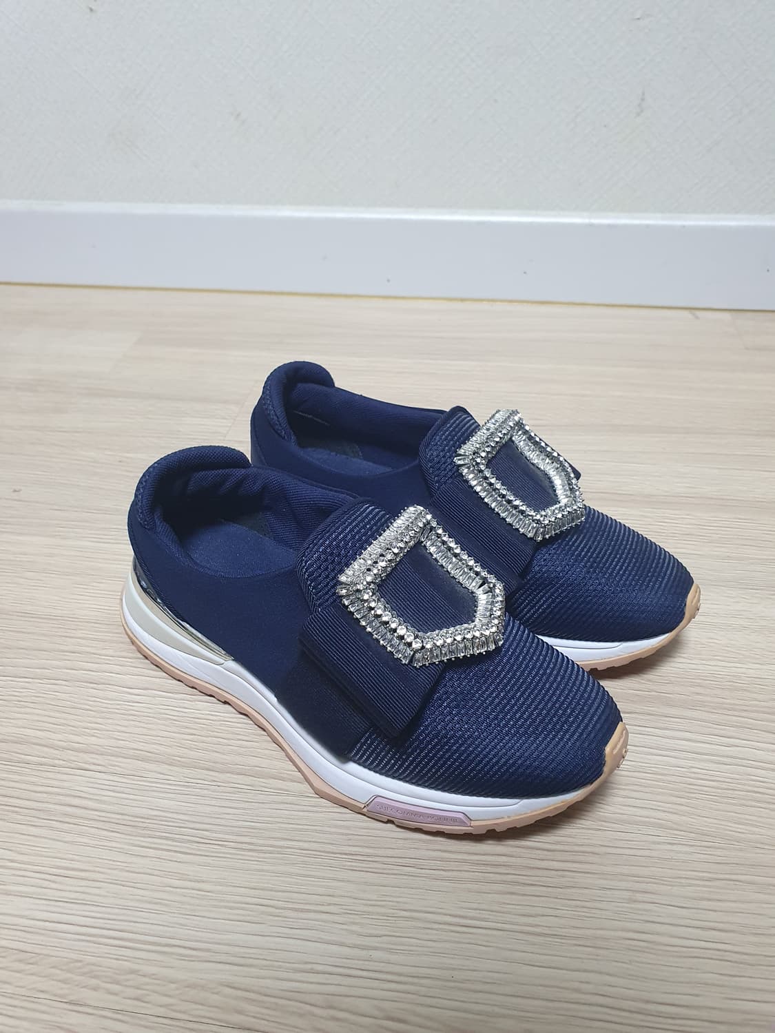 슈콤마보니 네이비 스니커즈 리본 장식 240 상품이미지2