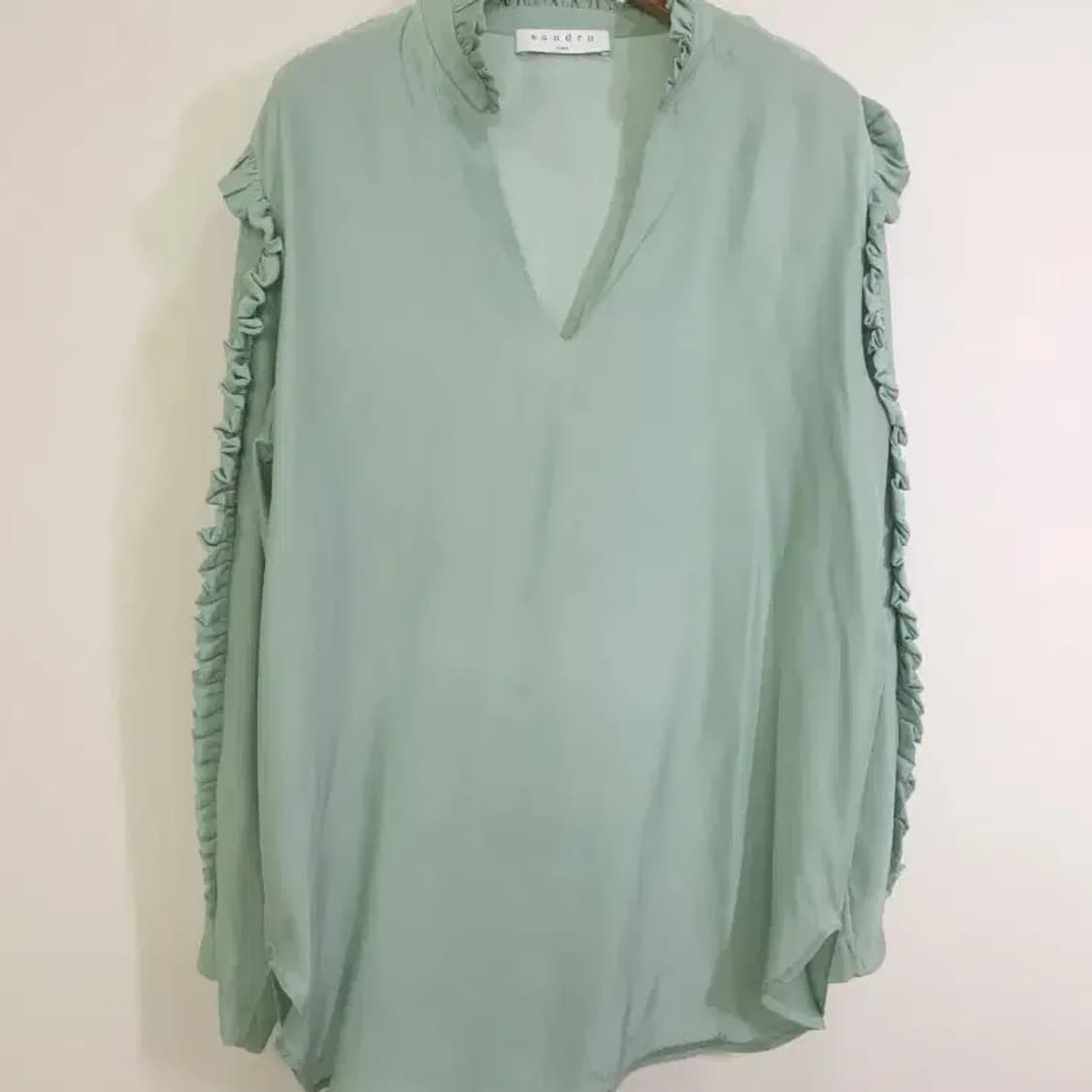 산드로 민트색 실크 러플 블라우스 상품이미지5