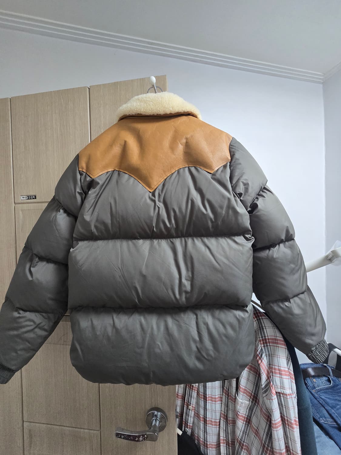 록키마운틴 페더베드 패딩 42사이즈 상품이미지2