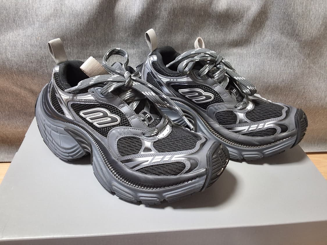 [새상품급] 발렌시아가 6xl 블랙 38 상품이미지2