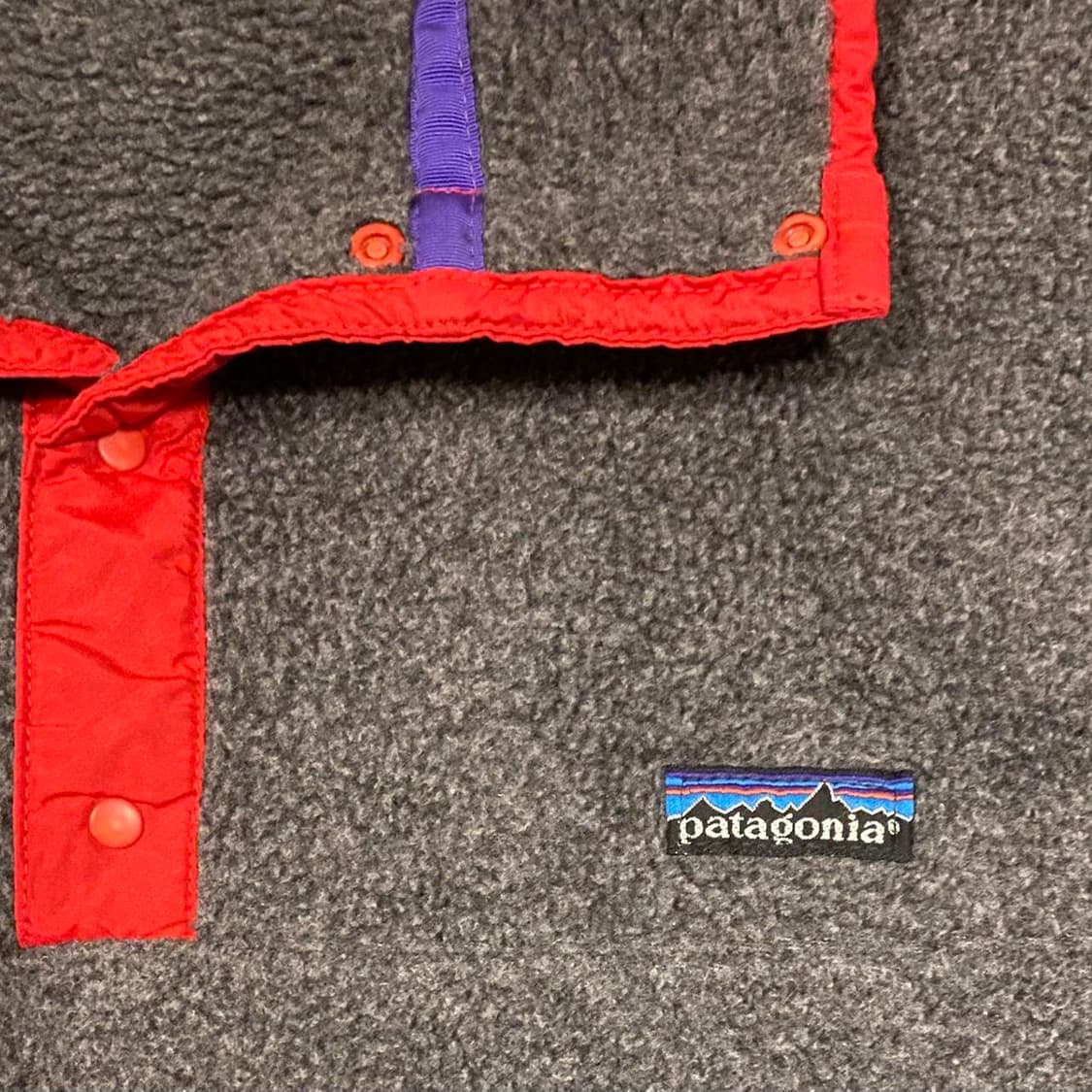 90s 파타고니아 신칠라 스냅-T 그레이/레드 USA 상품이미지2
