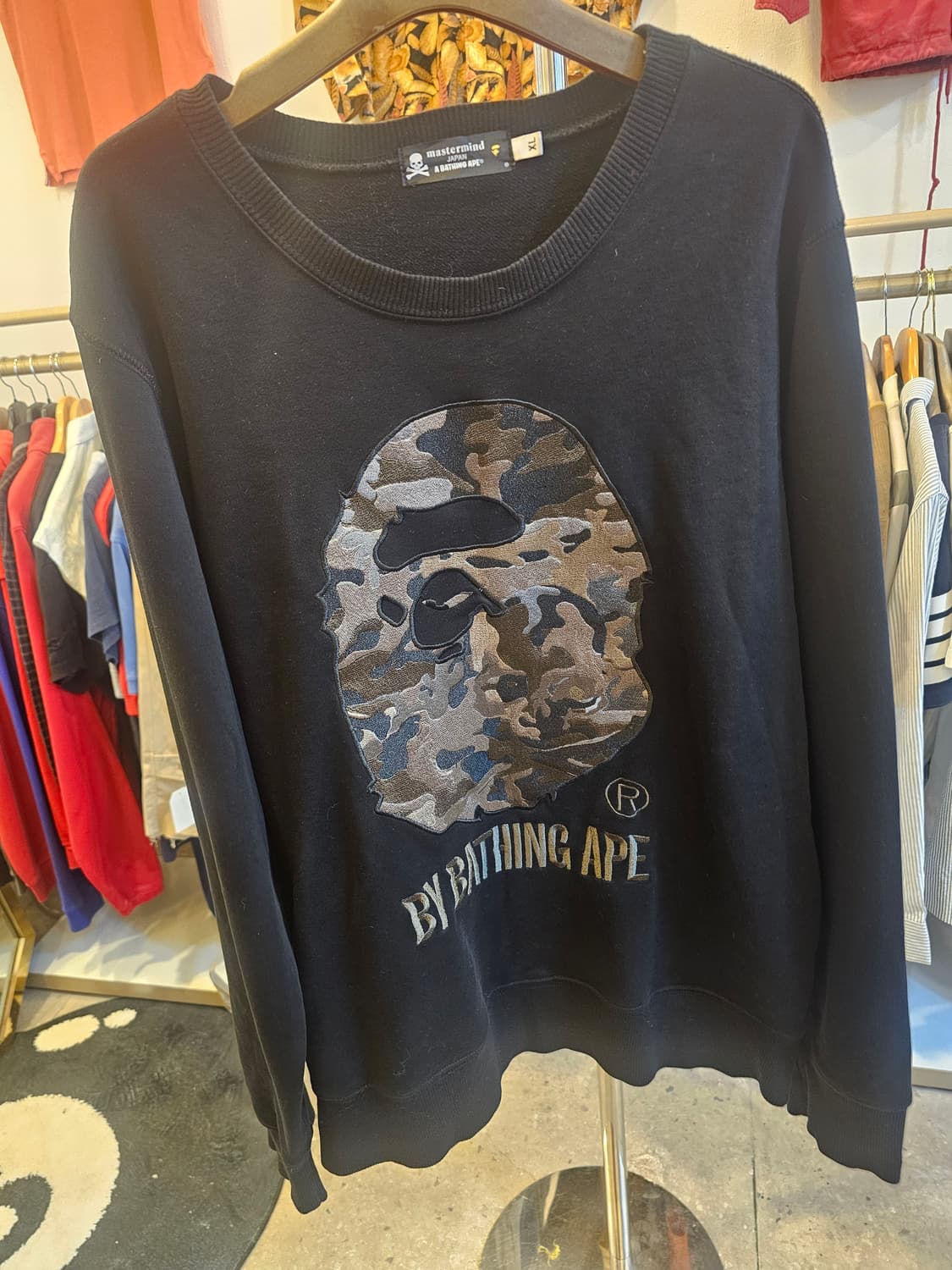 베이프 마스터마인드 맨투맨 상품이미지1