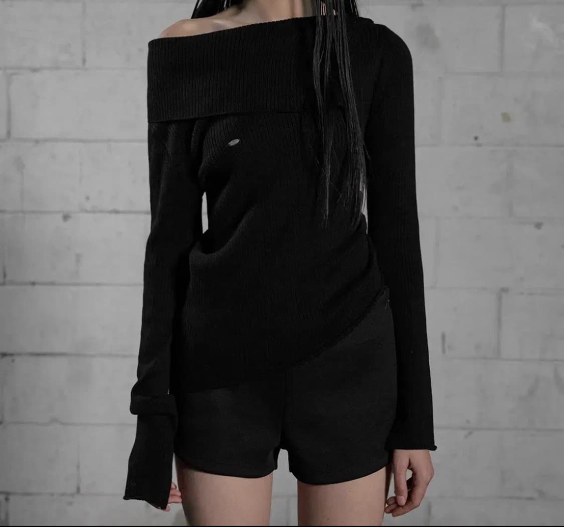 보헴서 OPEN COLLAR UNBALANCED KNIT 상품이미지1