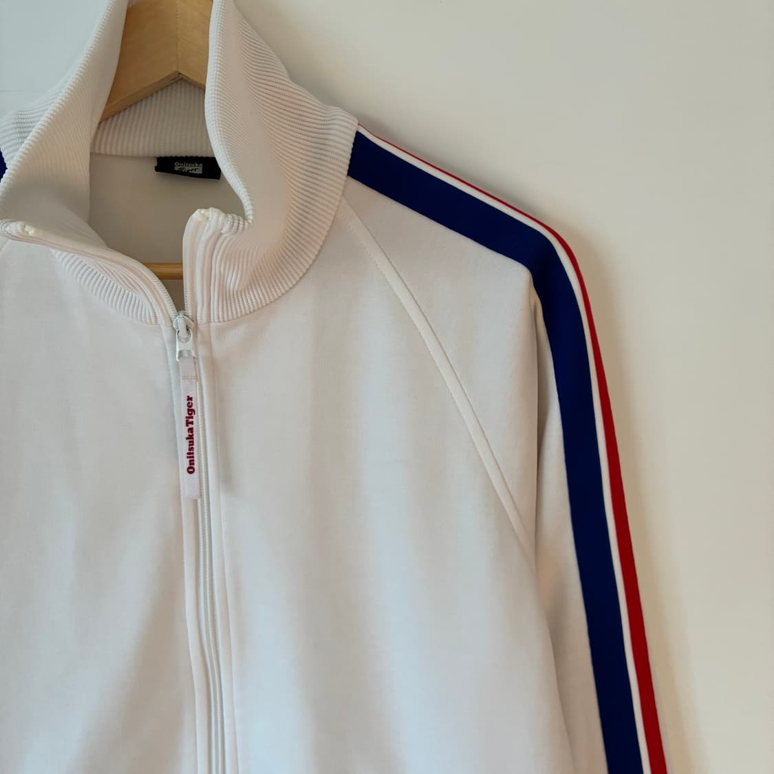 오니츠카 타이거 트랙탑 져지 상품이미지2