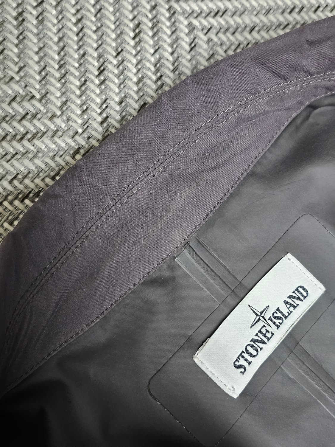 스톤아일랜드 GORE-TEX WITH PACLITE 코트 상품이미지9