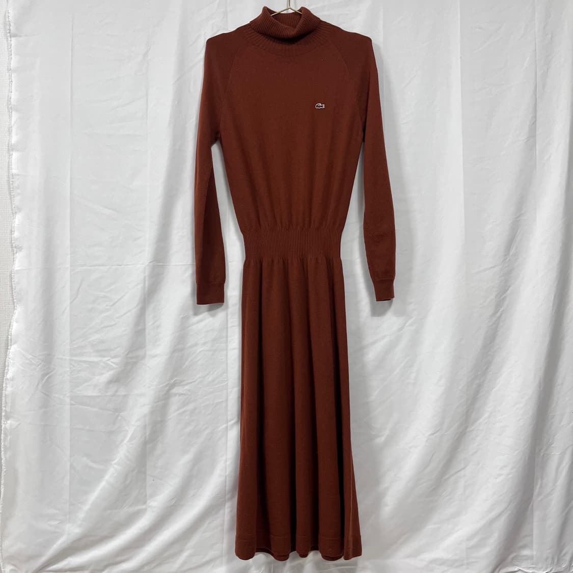 라코스테 터틀넥 울 니트 플레어 원피스 상품이미지1