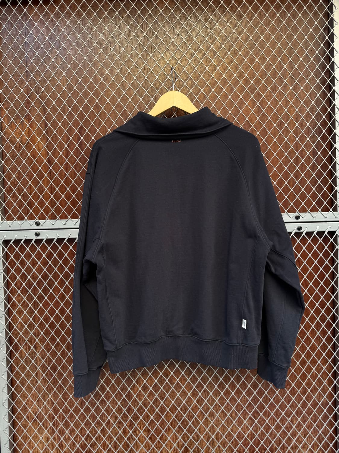 던스트 시그니처 레더패치 하프집업 맨투맨 스웨트셔츠 M 상품이미지9