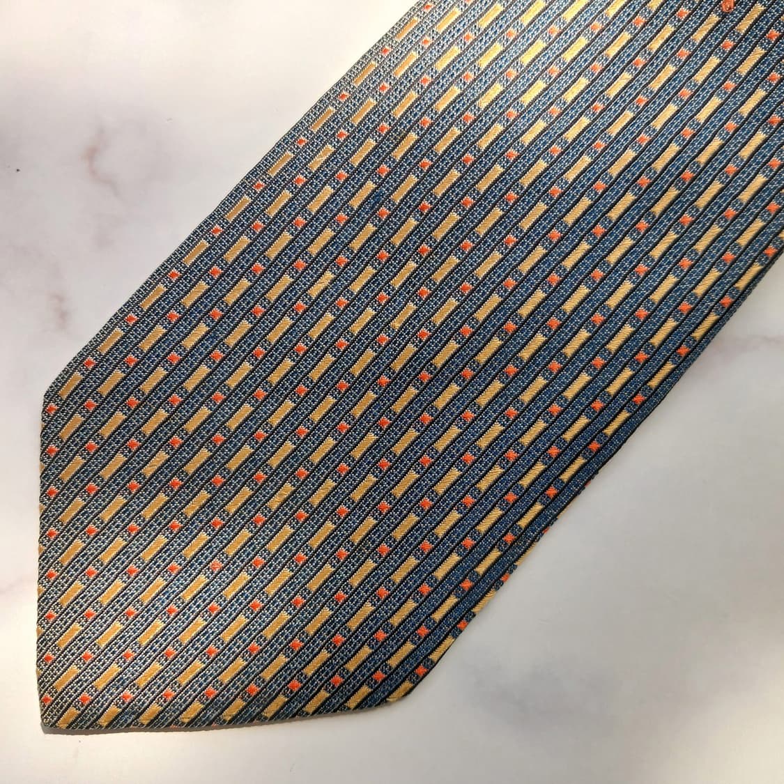 트루사르디 실크 네이비 패턴 넥타이 9.5cm A+등급 G13
 상품이미지6