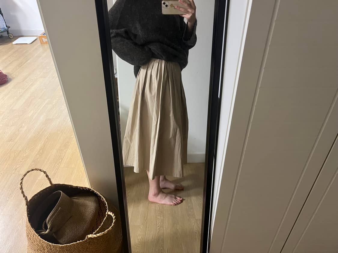 브라운 니트, 베이지 스커트 상품이미지3