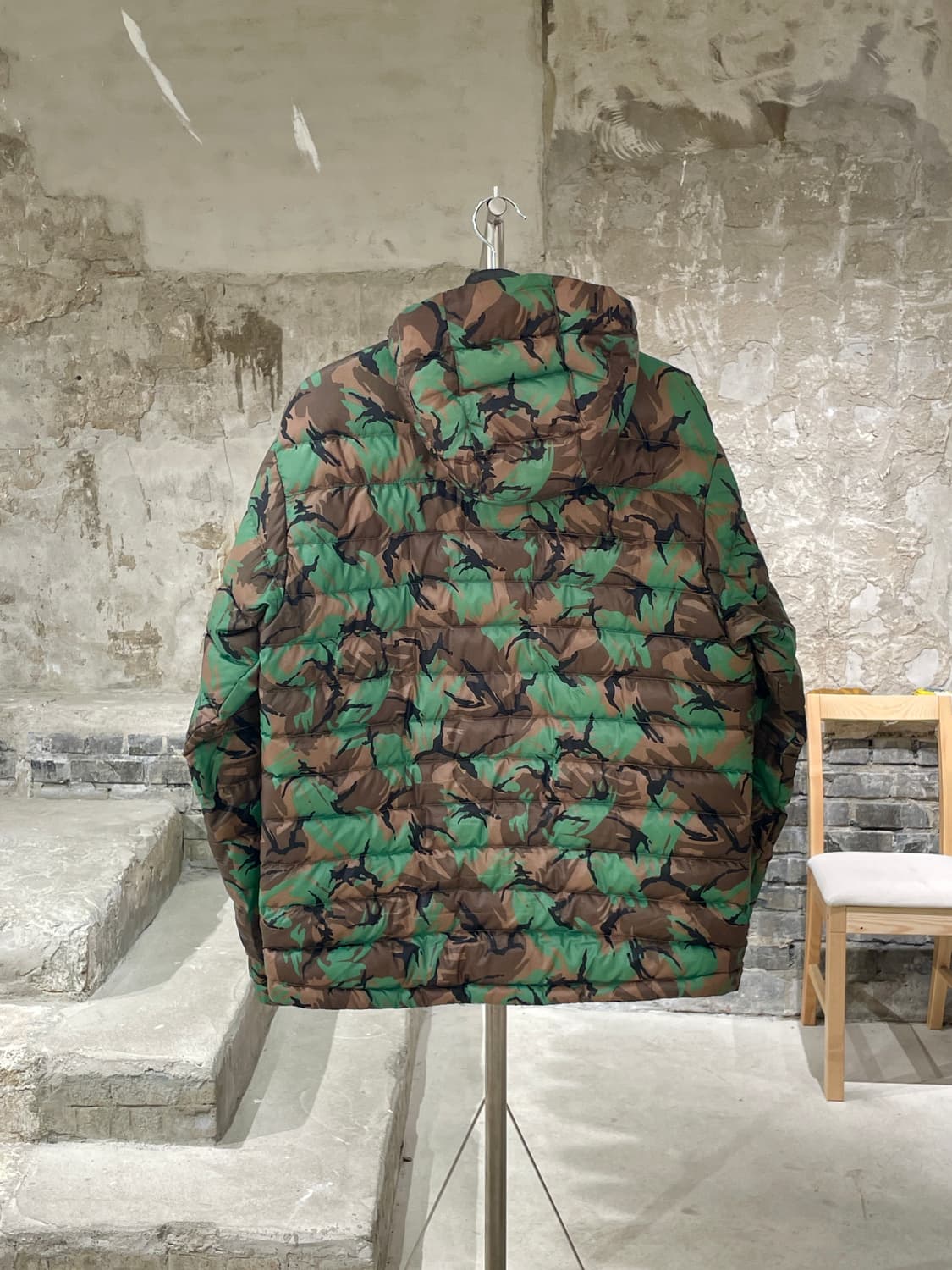컬럼비아 카모플라쥬 구스 다운 투 웨이 후디 경량 패딩 상품이미지6
