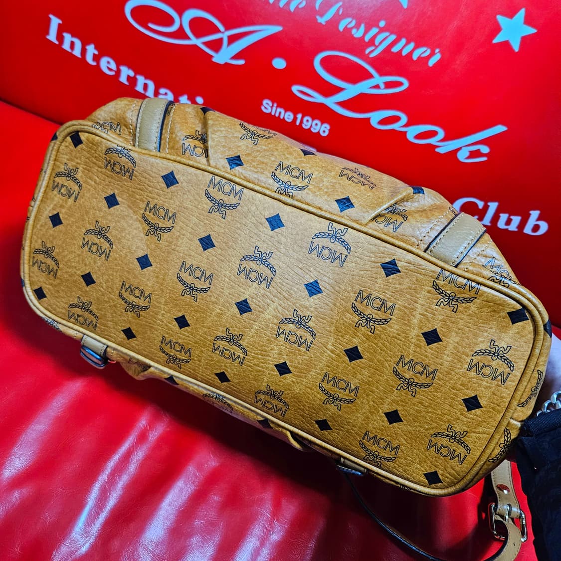 엠씨엠(MCM) 비세토스 숄더 크로스백
 상품이미지4