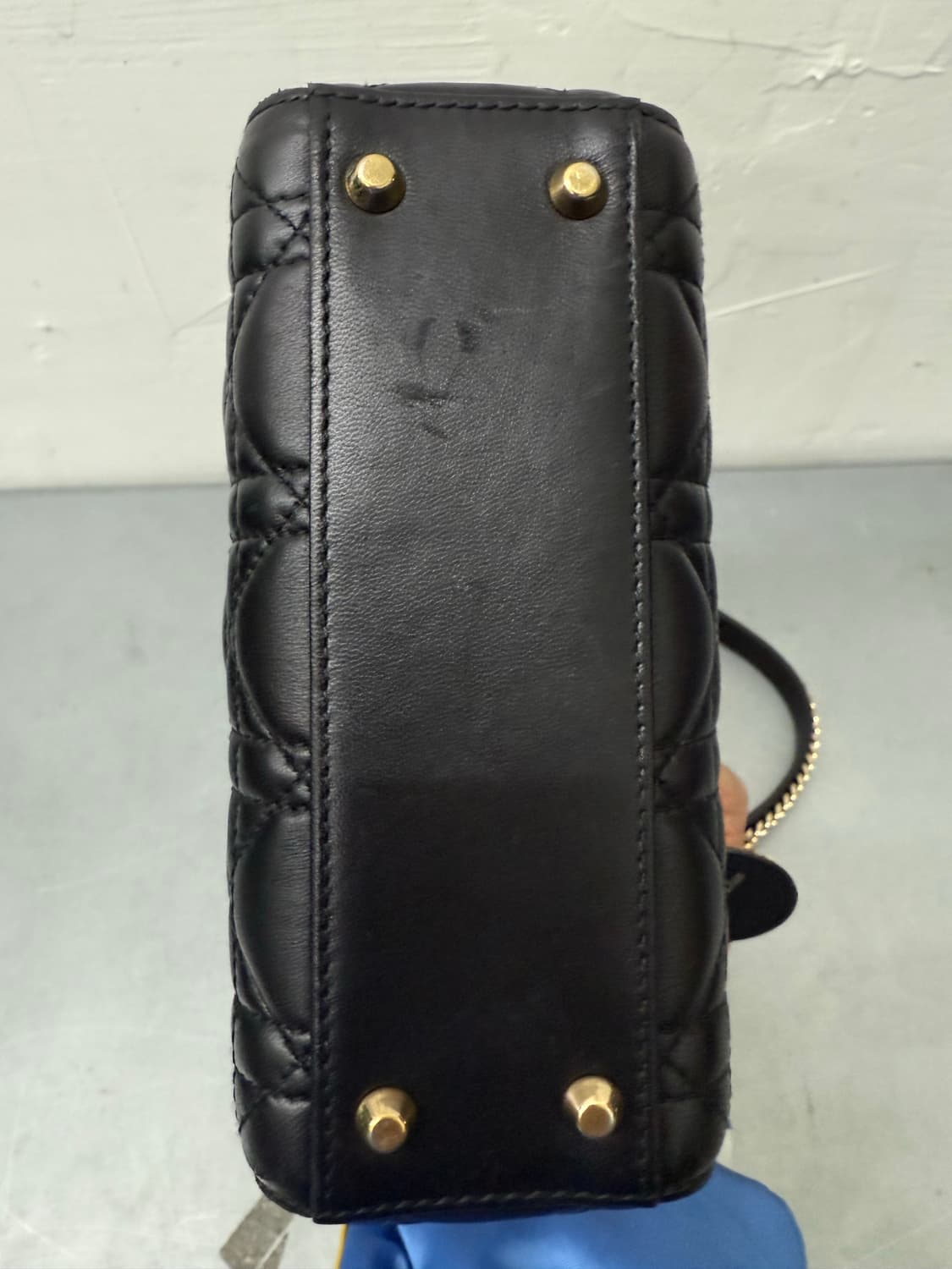 디올 레이디백 미니 블랙  상품이미지5