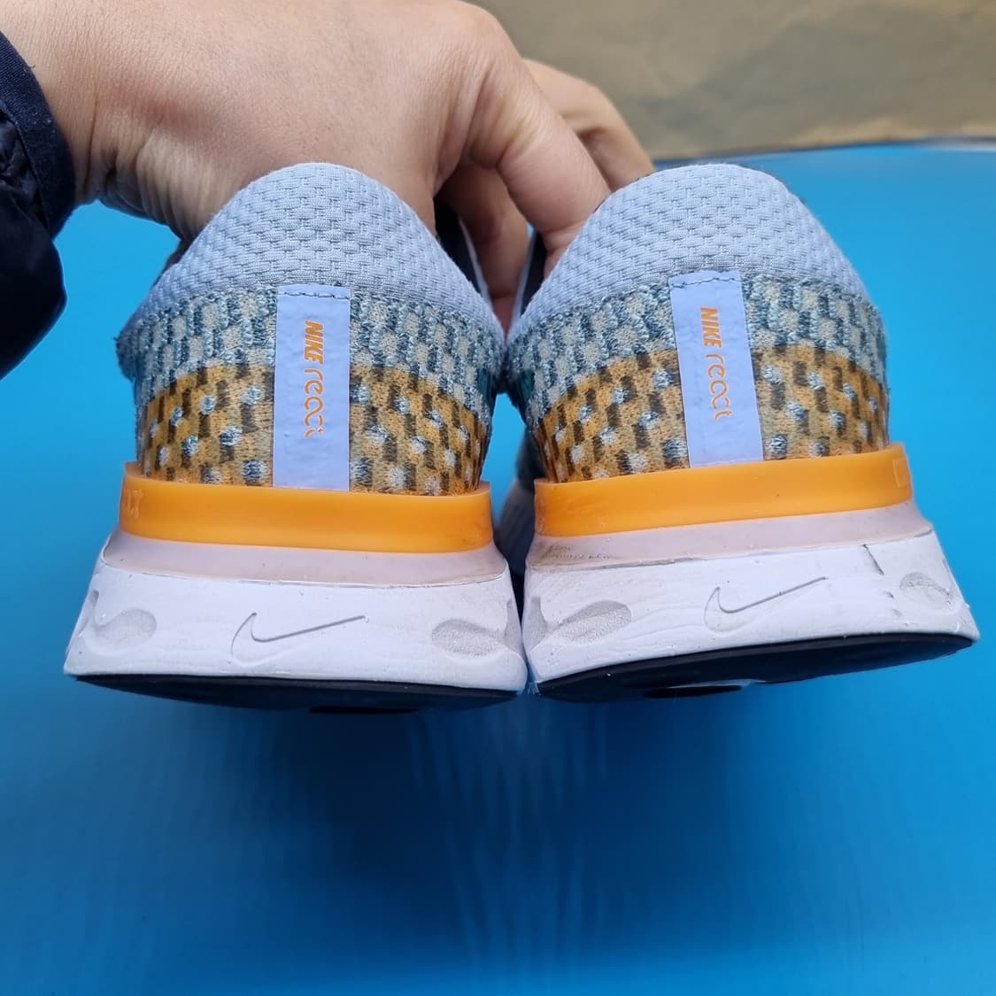 나이키 리액트 인피니티런 플라이니트3 235 상품이미지4