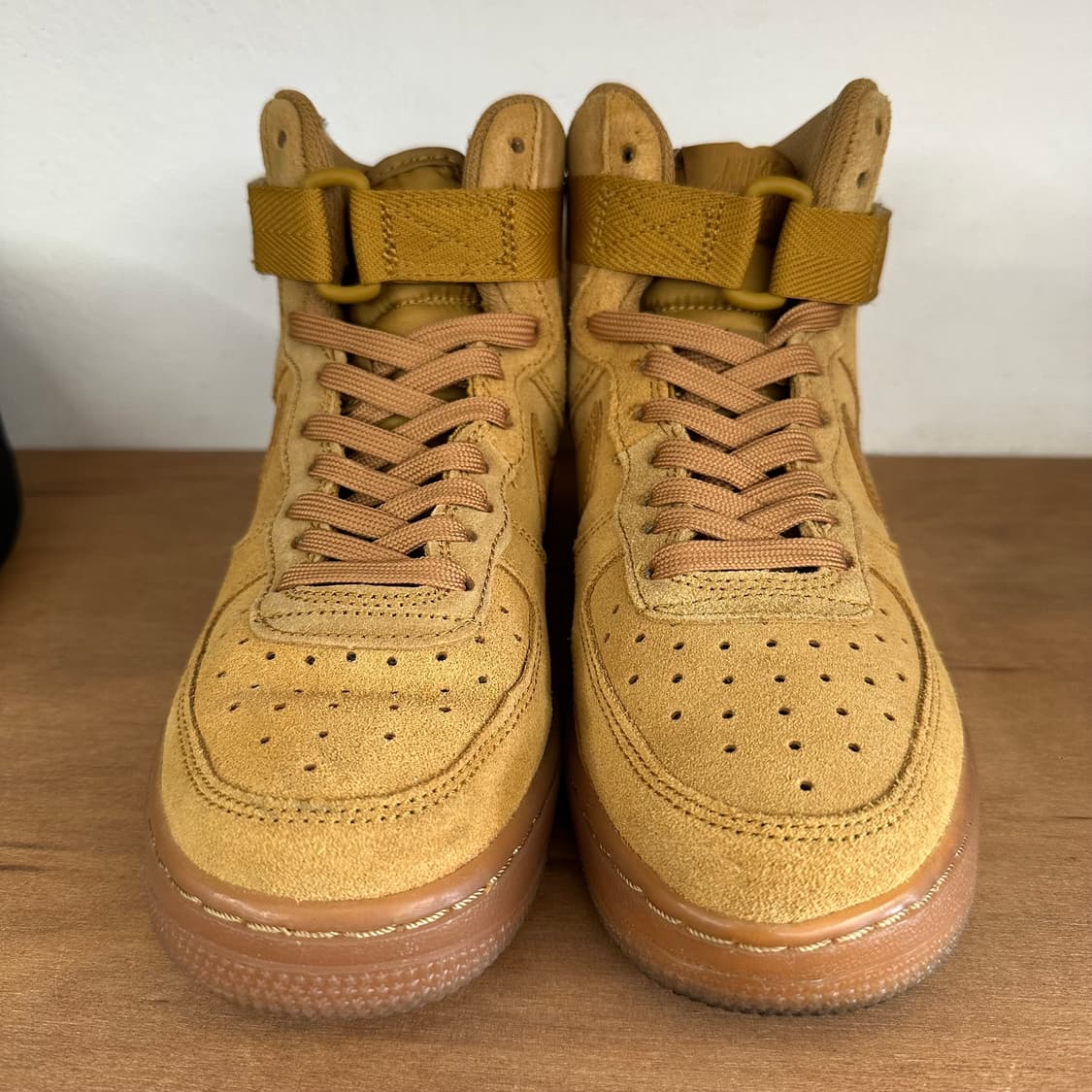 나이키 에어포스 1 하이 ‘된장’ 상품이미지2