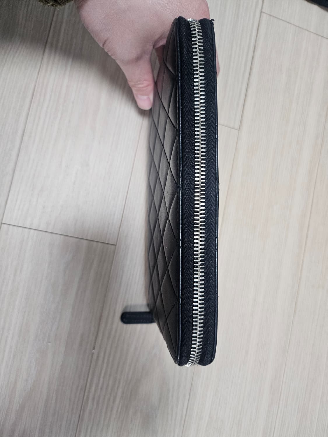 샤넬 램스킨 집업 파우치 장지갑 상품이미지5