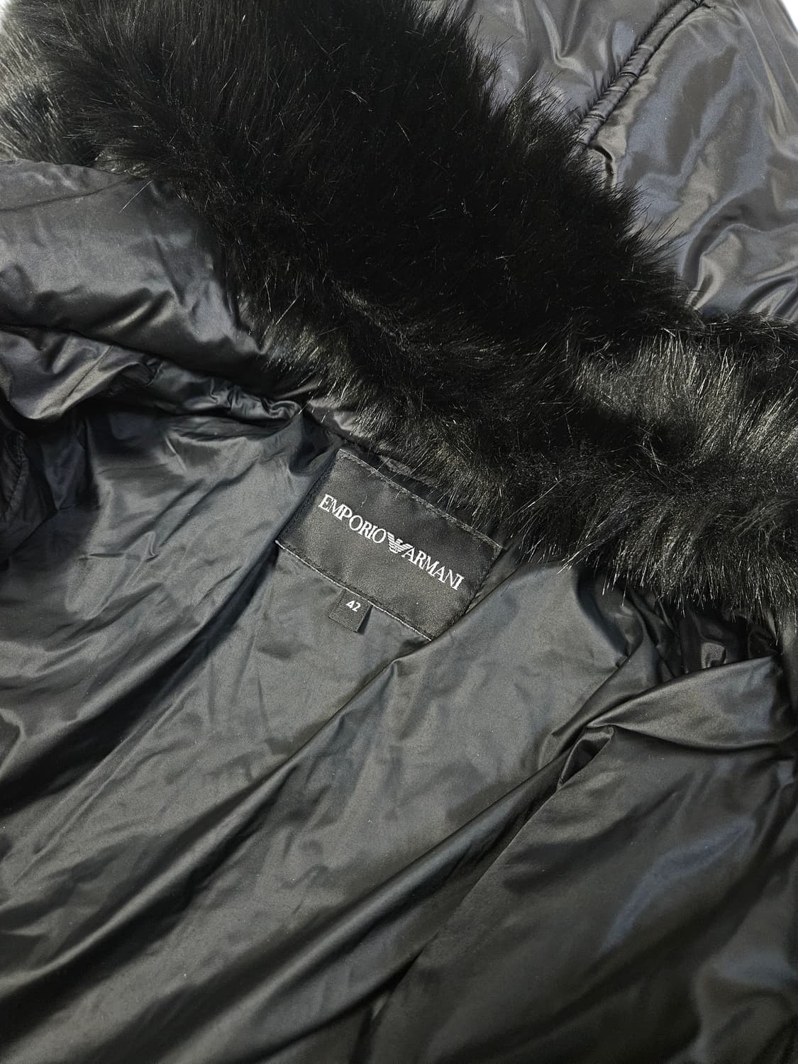 엠포리오 아르마니 체스트라인 경량패딩 코트 롱자켓 퍼 42 (거의새상품) 상품이미지4