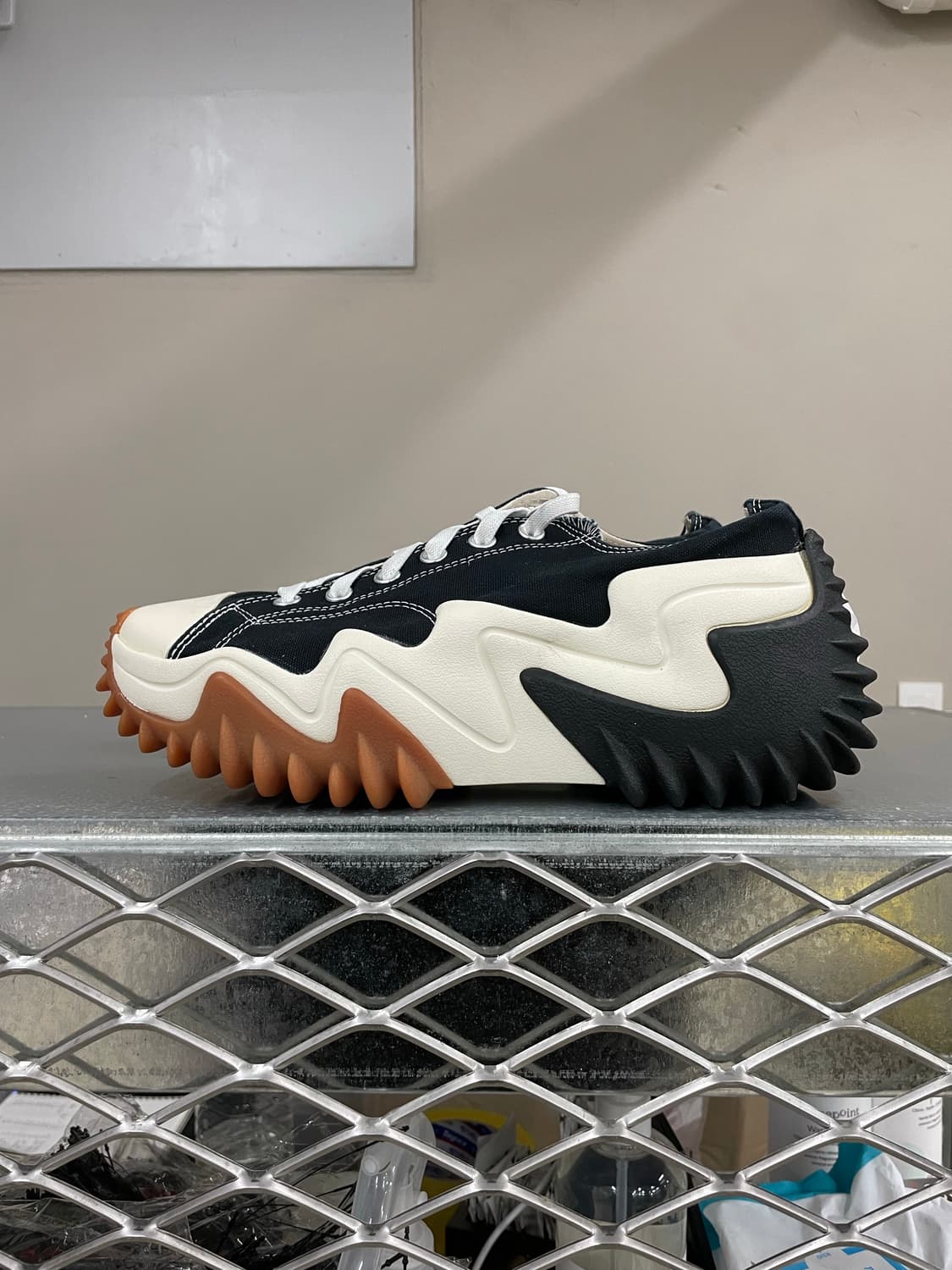 컨버스 런스타 모션 로우 블랙 275 상품이미지1