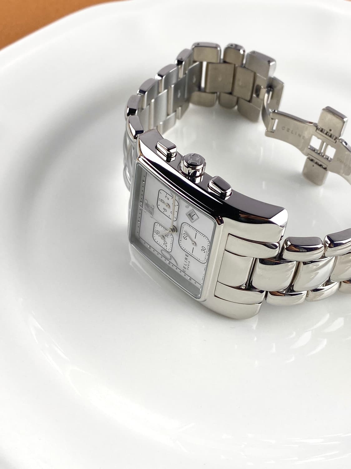 CELINE Chronograph Shell Dial Watch 상품이미지3