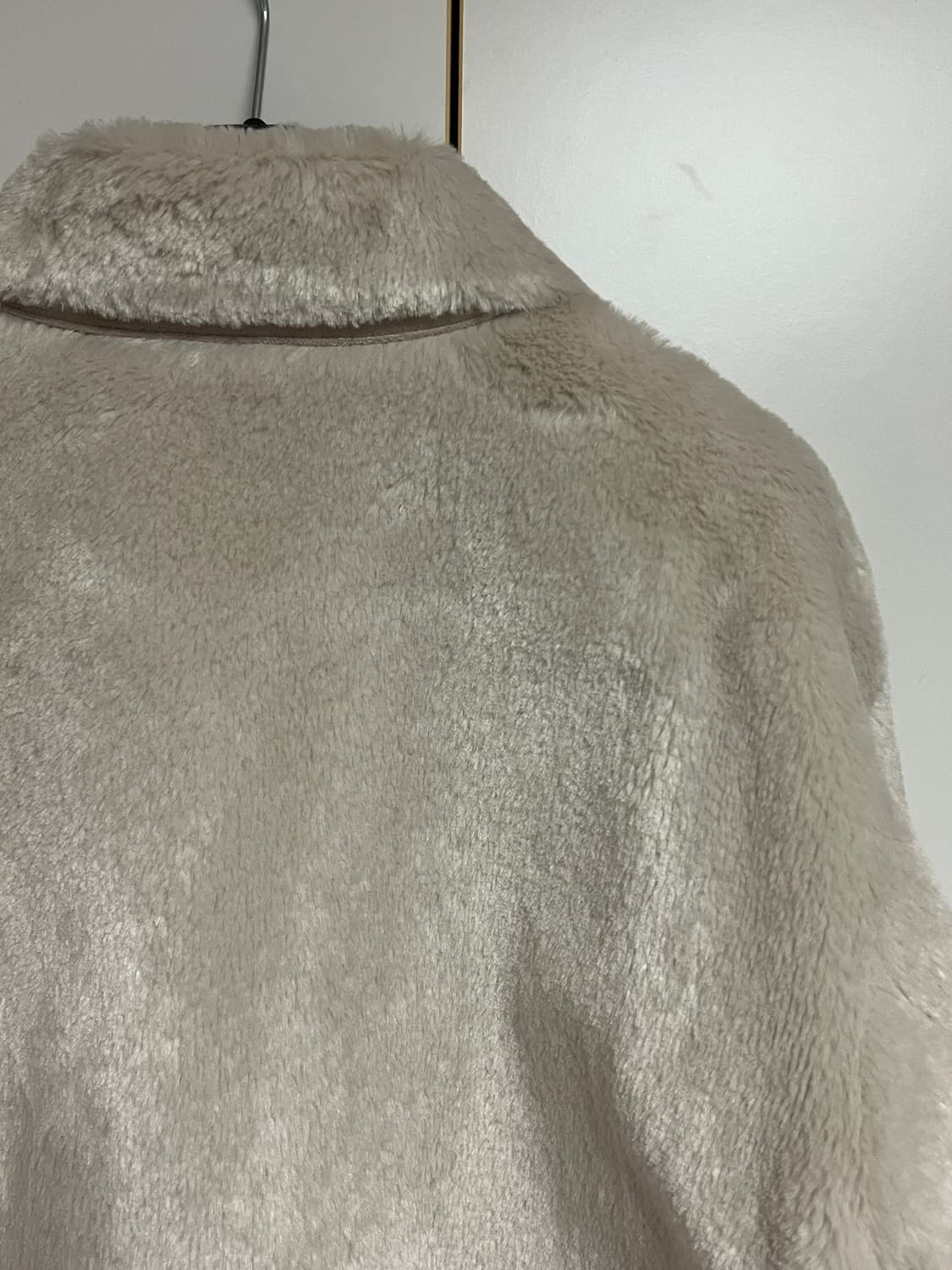 구호 플러스 베이지 크롭 퍼자켓 상품이미지9