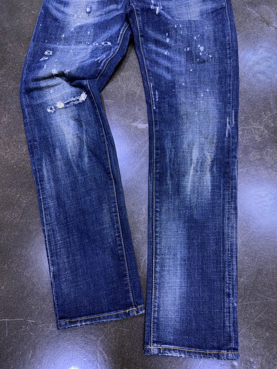 디스퀘어드2 페인팅 데미지 디테일 슬림 스트레이트핏 데님팬츠 44 상품이미지6