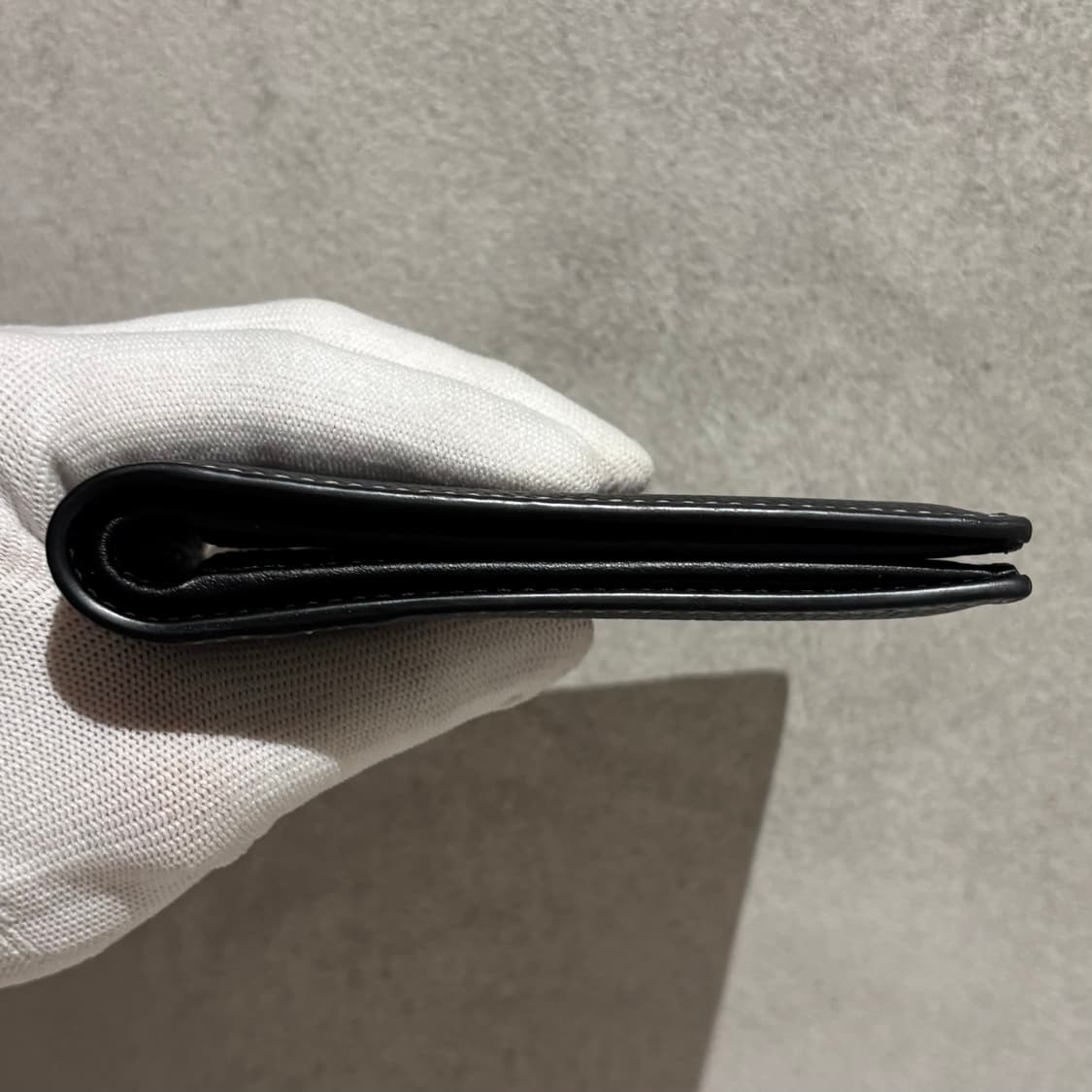 S OS사이즈 디올 그레인드 카프스킨 새들 반지갑 블랙 상품이미지5