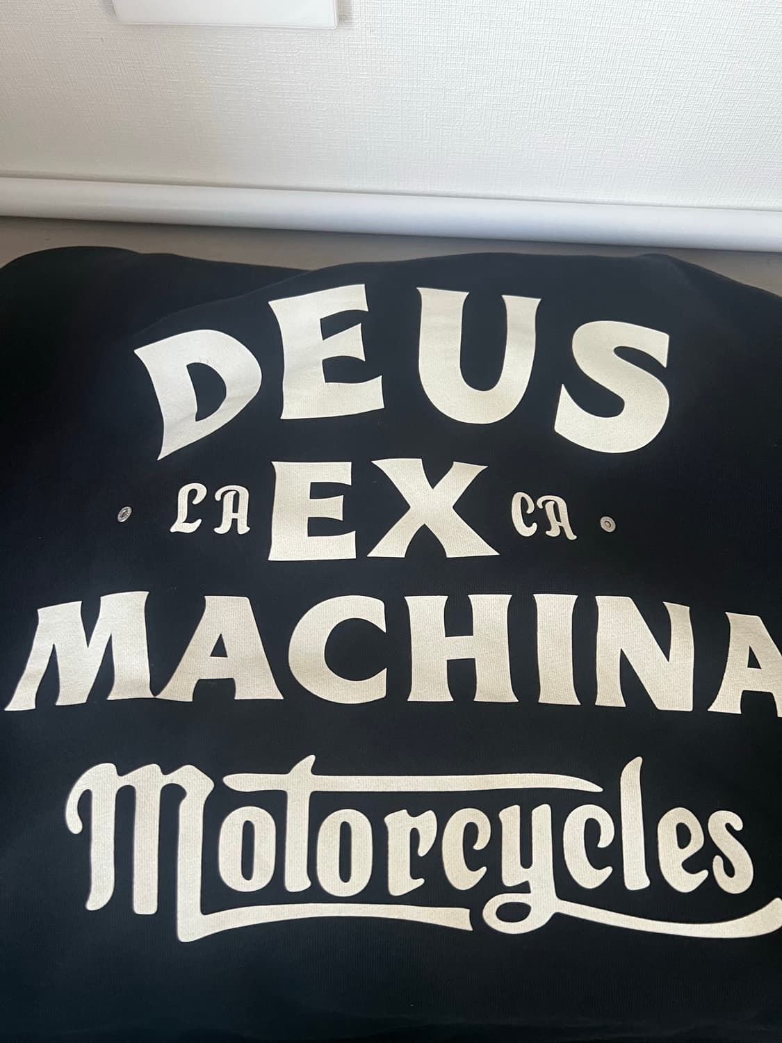 데우스 엑스마키나 후드집업 상품이미지2