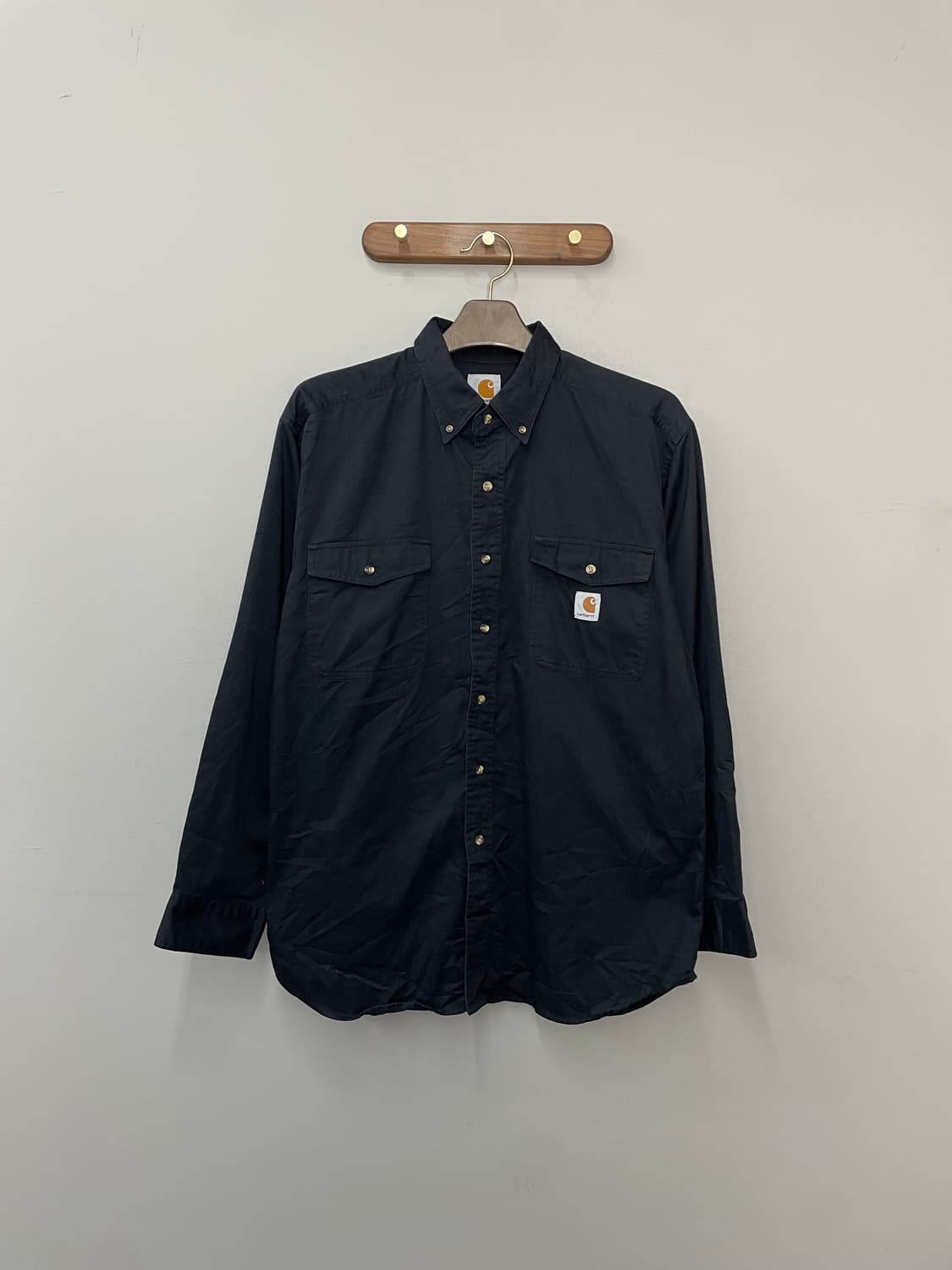 칼하트 블랙 투포켓 셔츠 H2465 상품이미지2