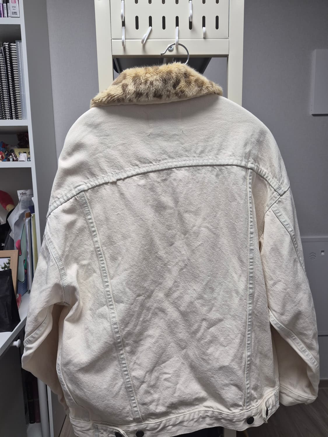 오베이 레오파드 퍼 카라 데님 자켓 크림색 S 상품이미지2