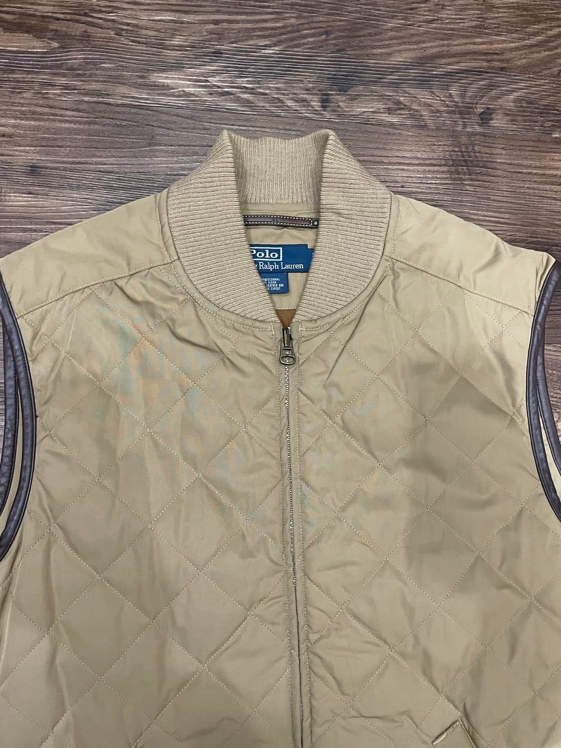 폴로 랄프로렌 가죽 트림 퀼트 베스트 베이지 상품이미지2