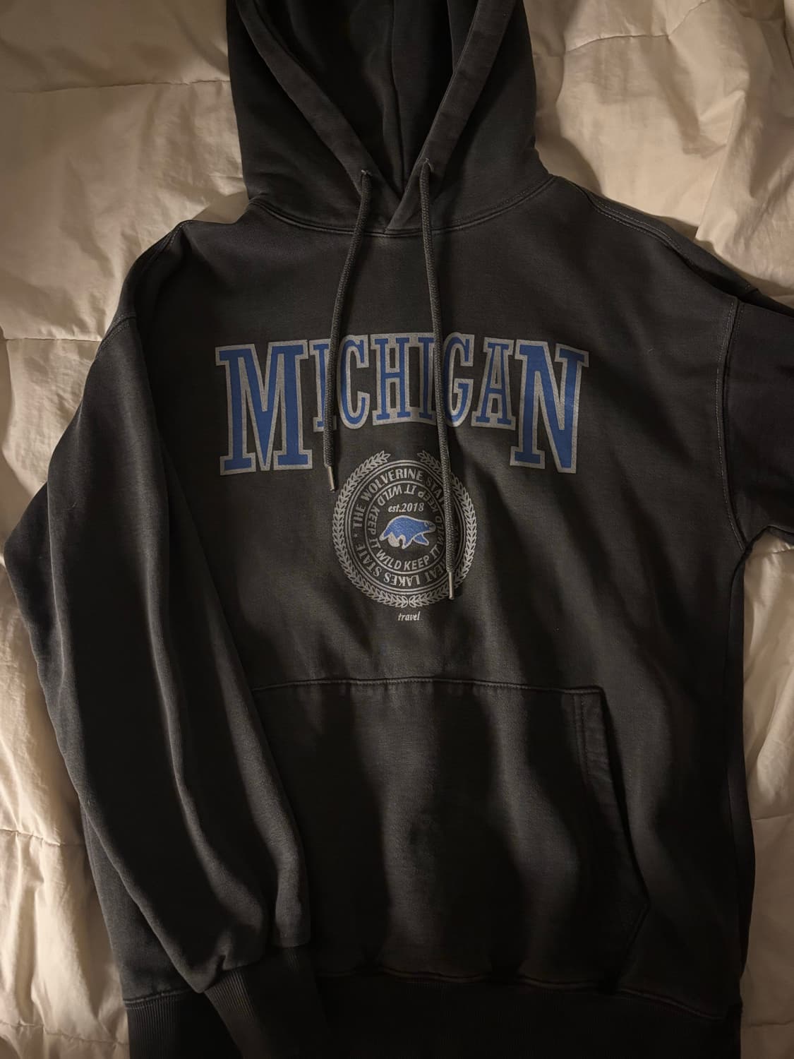 트래블 차콜 후드티 상품이미지1