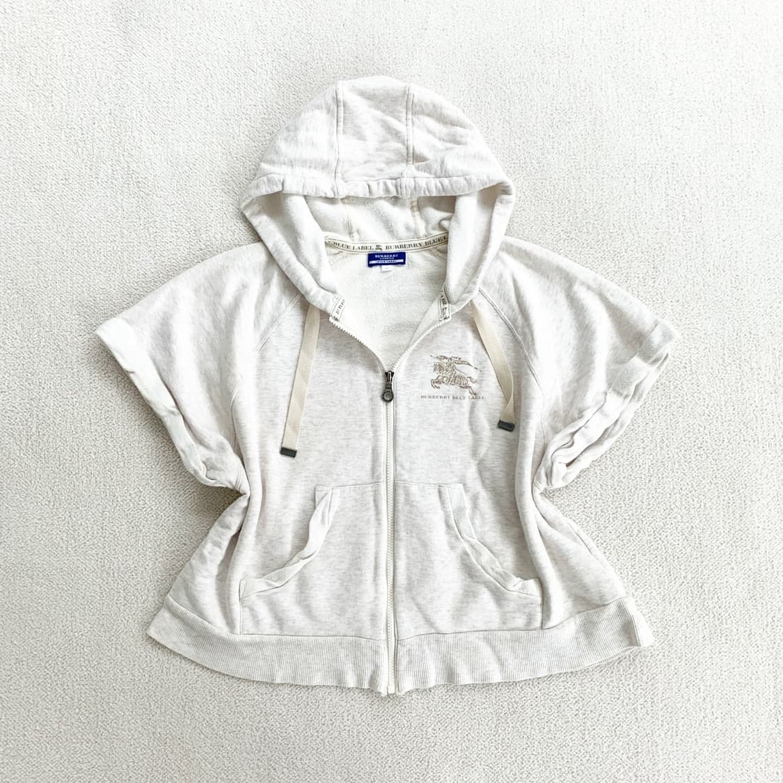 무료배송 Burberry ♥ 버버리 뮤트크림 레이어드 반팔 후드집업 상품이미지1