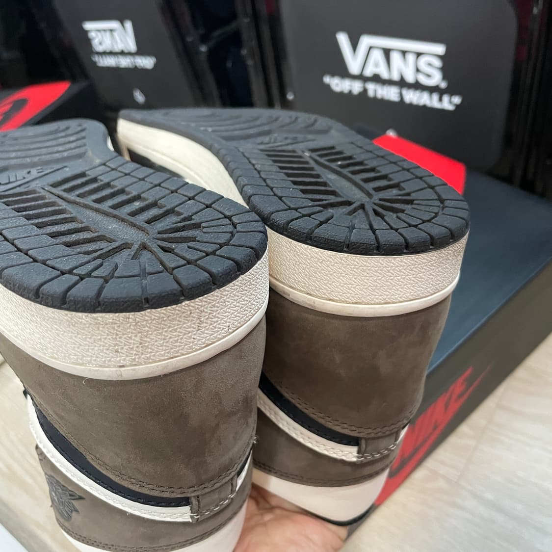 나이키 조던1 하이 다크모카 260mm 상품이미지6