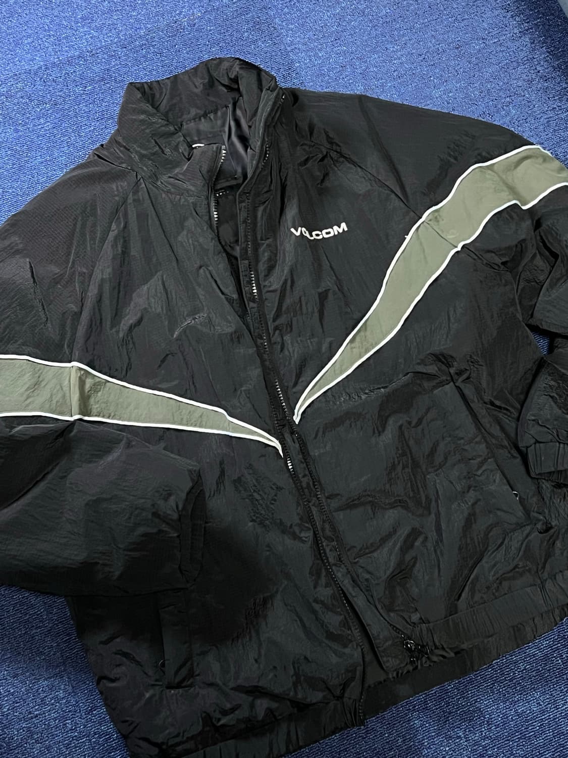 볼컴 립스탑 패딩 상품이미지2