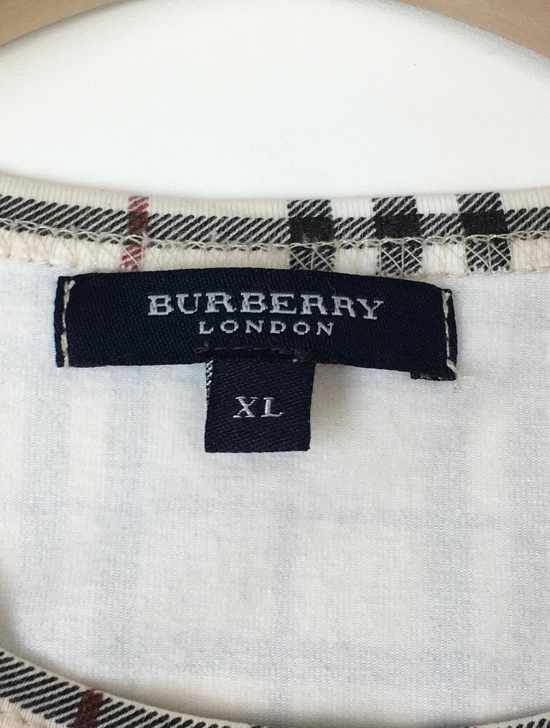Burberry 버버리 노바체크 우먼라인 티셔츠 상품이미지4