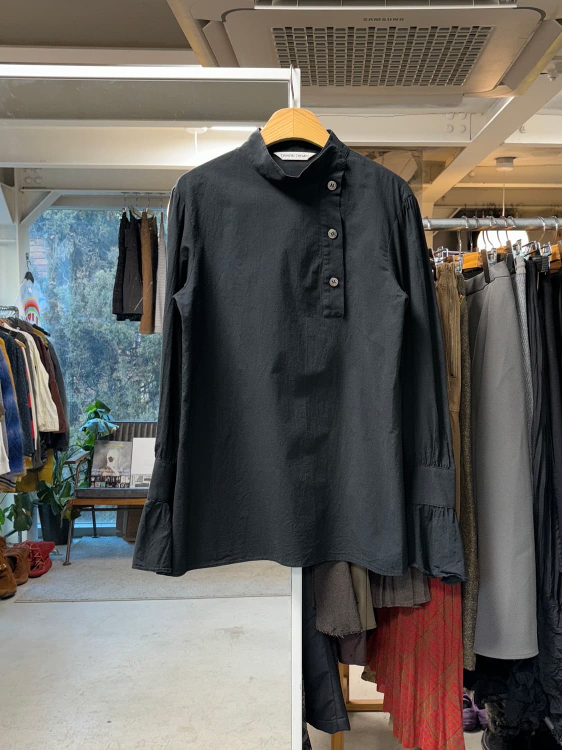 츠모리 치사토 비대칭  셔츠 상품이미지1