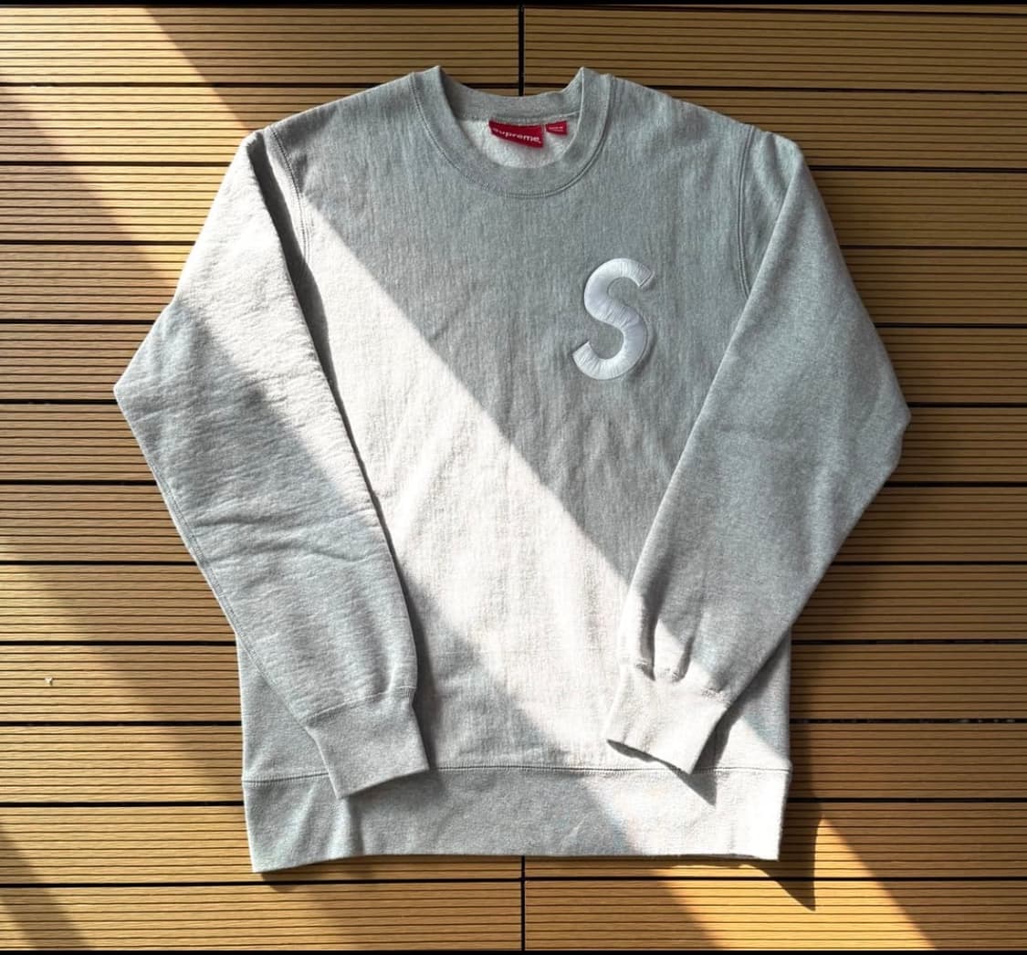 슈프림 s로고 맨투맨 상품이미지1