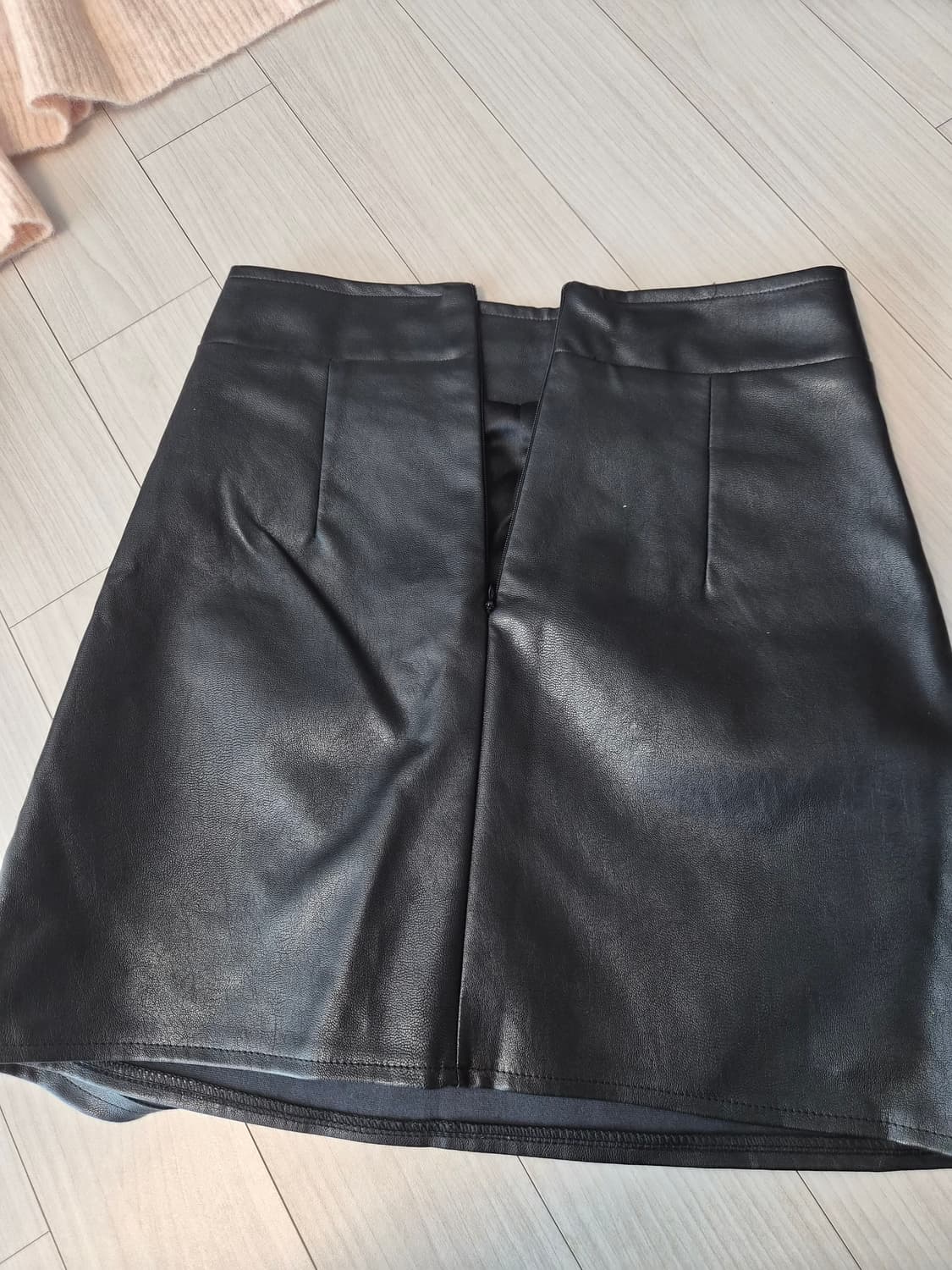 버튼 포인트 레자가죽 랩 미니스커트 상품이미지5