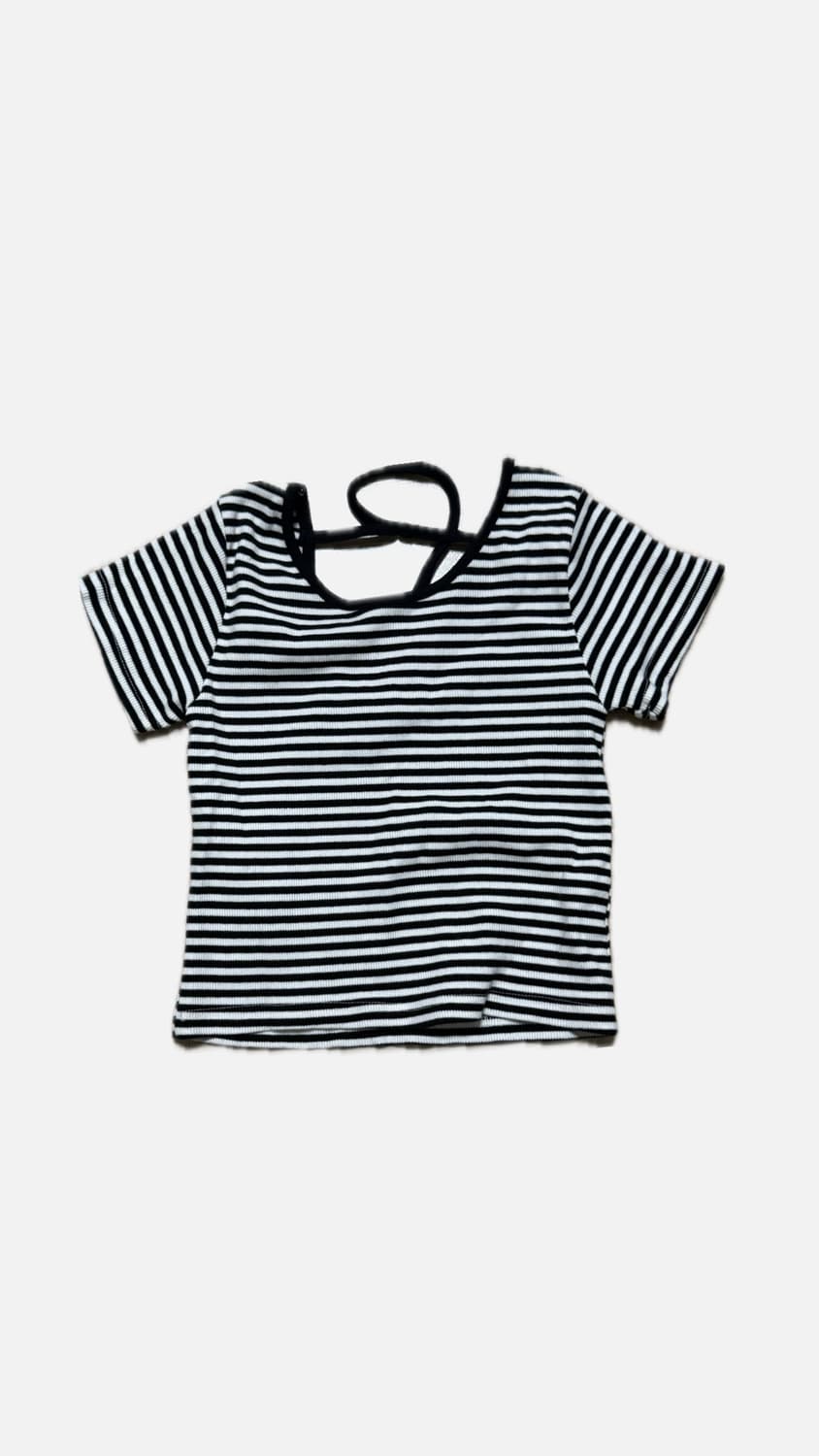 백 트임 스트라이프 크롭 티셔츠 상품이미지1