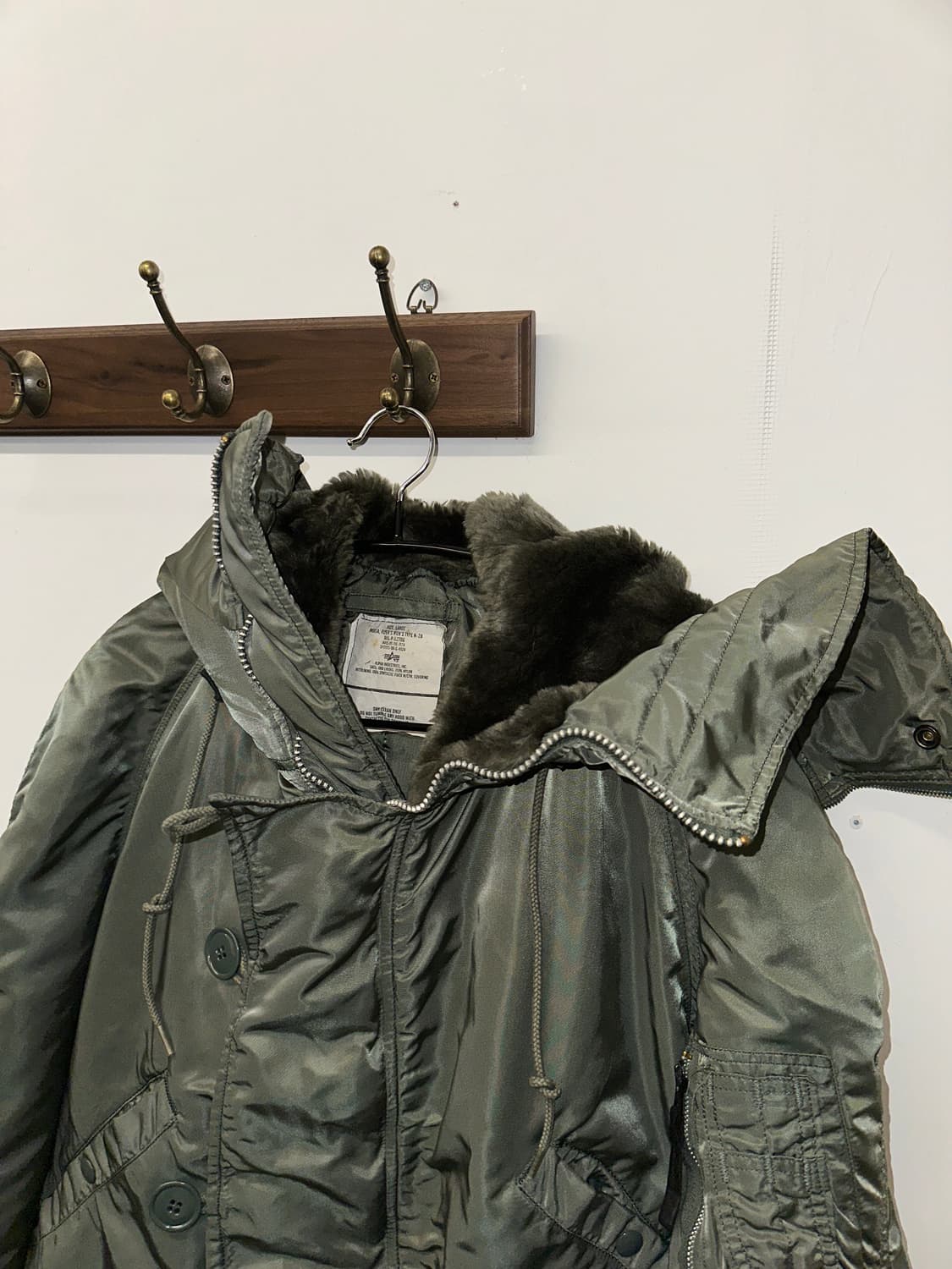 Zipper hood ma-1 알파인더스트리 카키 상품이미지2