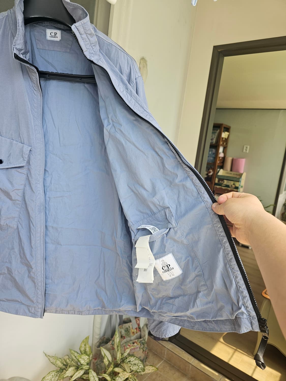 105사이즈)씨피컴퍼니 나일론 자켓 팔아요 cp 컴퍼니 xl 상품이미지6