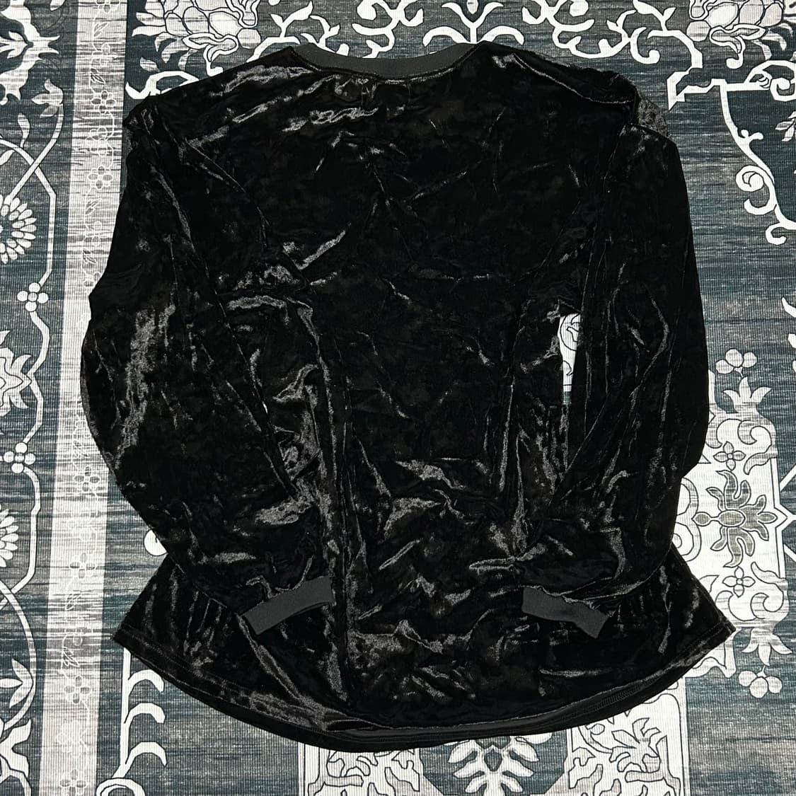 고스 펑크  다크웨어 벨벳 벨루아 오버핏 긴팔티 핀터깔 상품이미지2