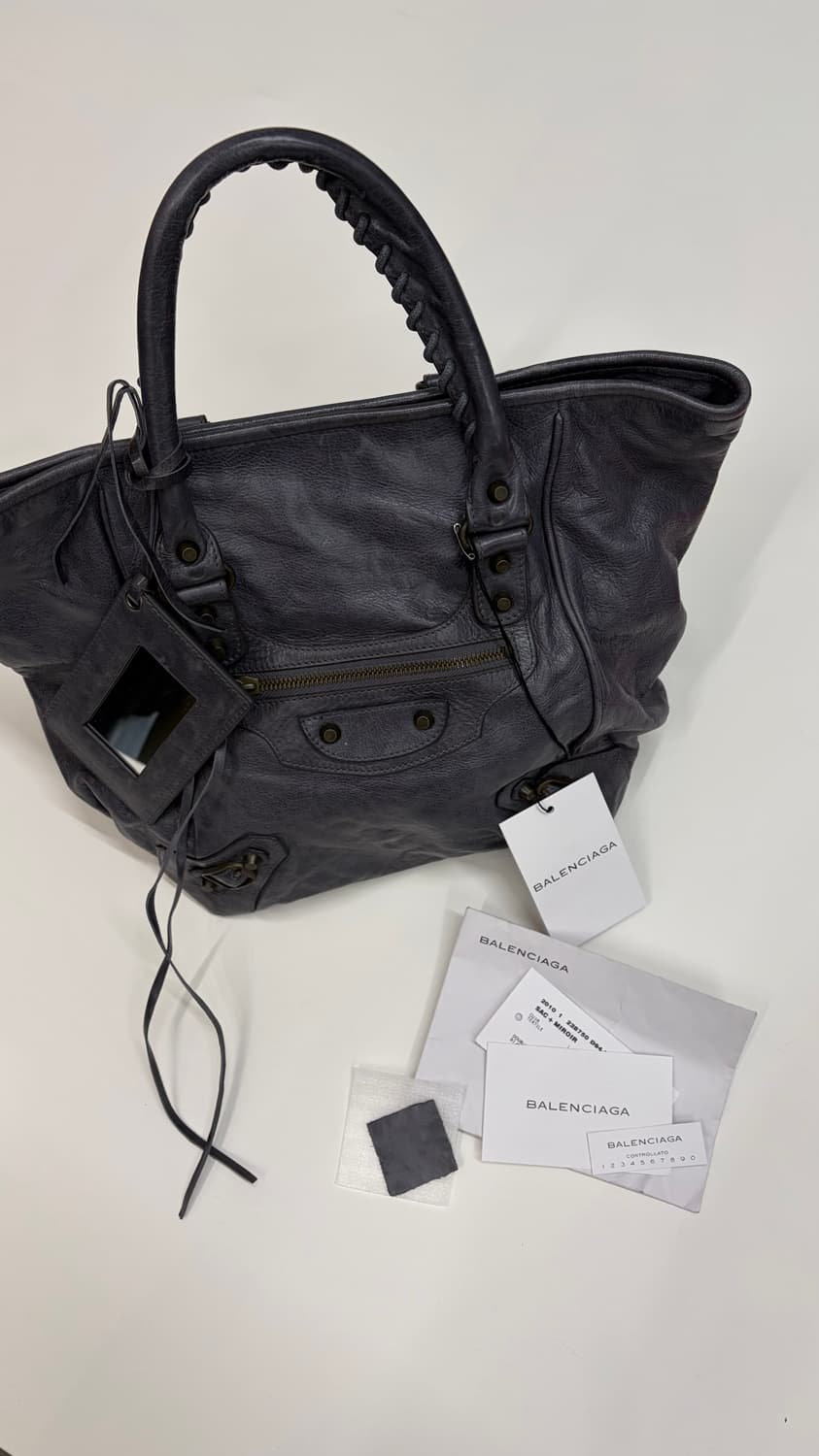 발렌시아가 모터백 썬데이 씨티백 상품이미지1