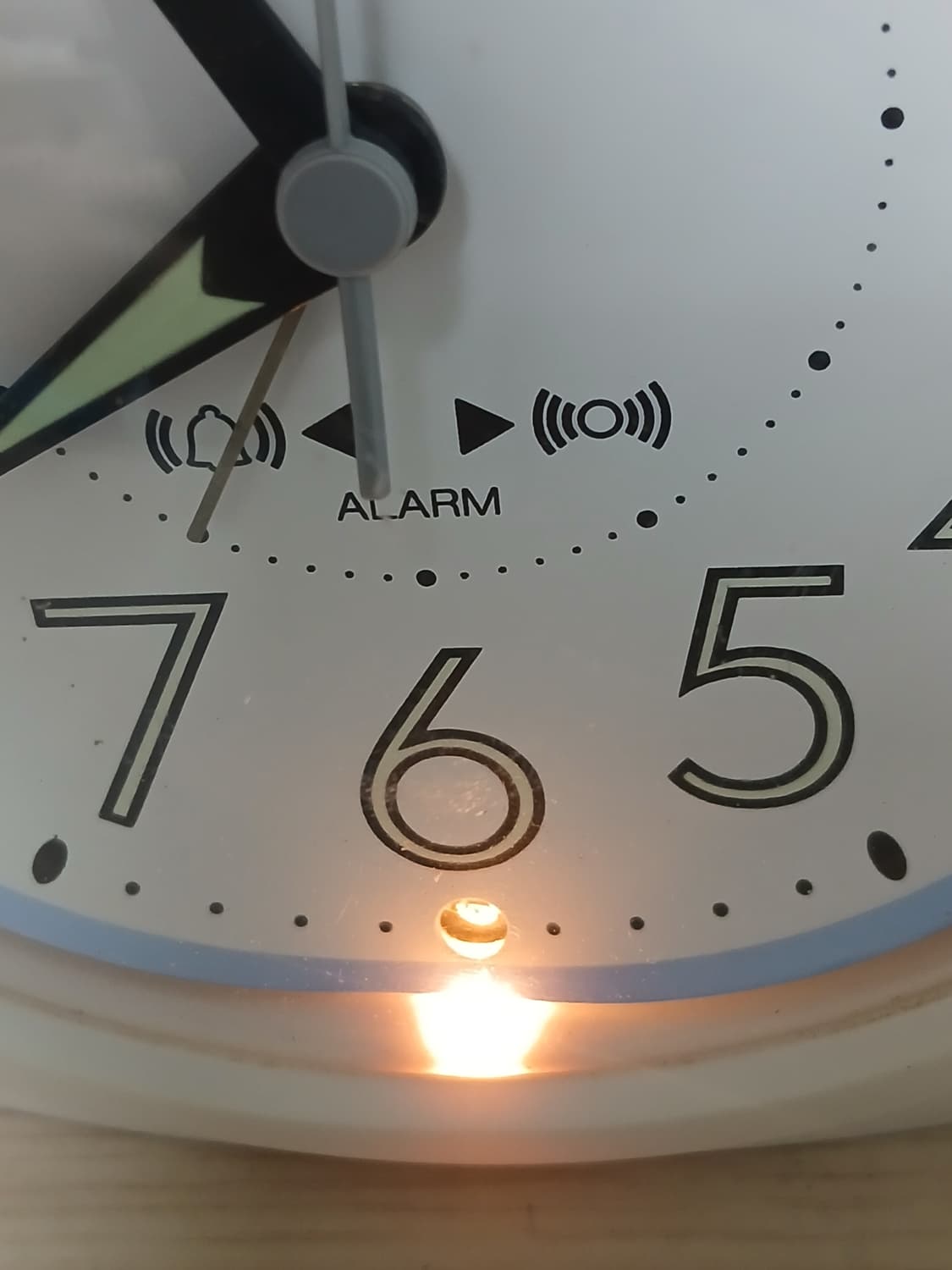 시티즌 라디오 컨트롤 알람 탁상시계 상품이미지3