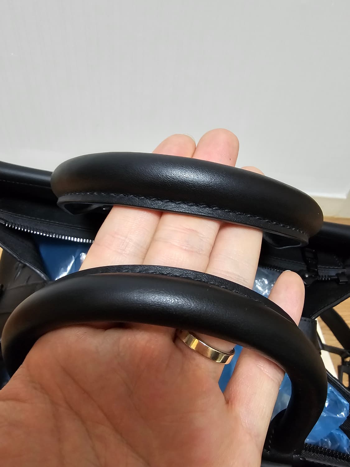 루이비통 버질아블로 엠보싱 입체 키폴 토트백 주황체인 (새상품) 상품이미지8