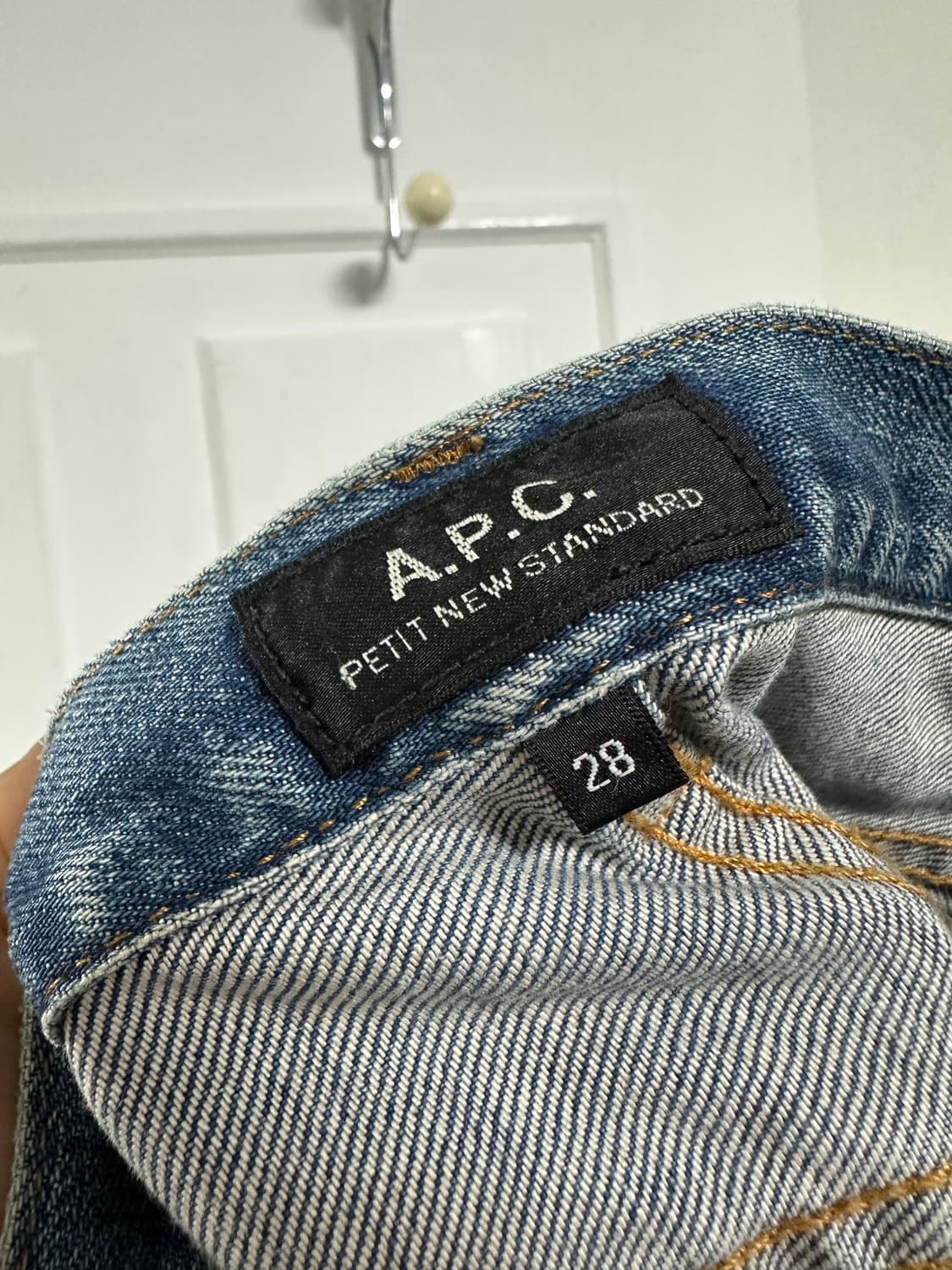 아페쎄 APC 쁘띠 뉴 스탠다드 데님 팬츠 상품이미지4