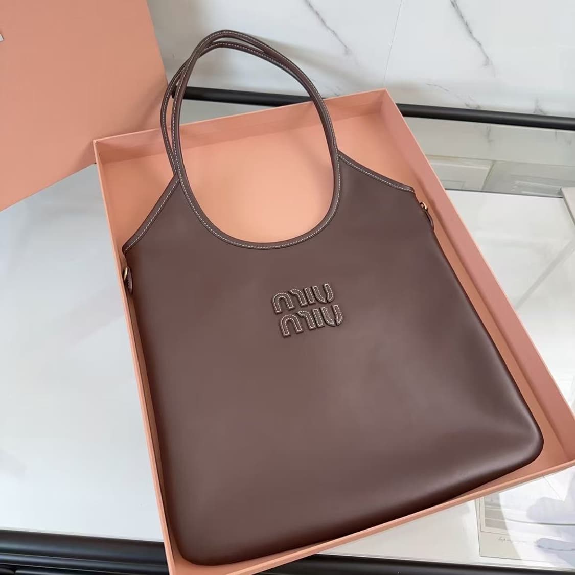 미우 미우 아이비 레더 백 브라이어우드 상품이미지2