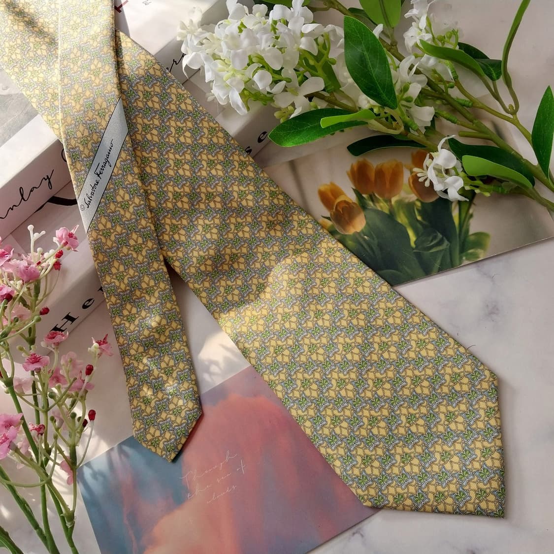 페라가모 실크 레몬 나비 패턴 넥타이 9.2cm A+등급 K1532
 상품이미지3