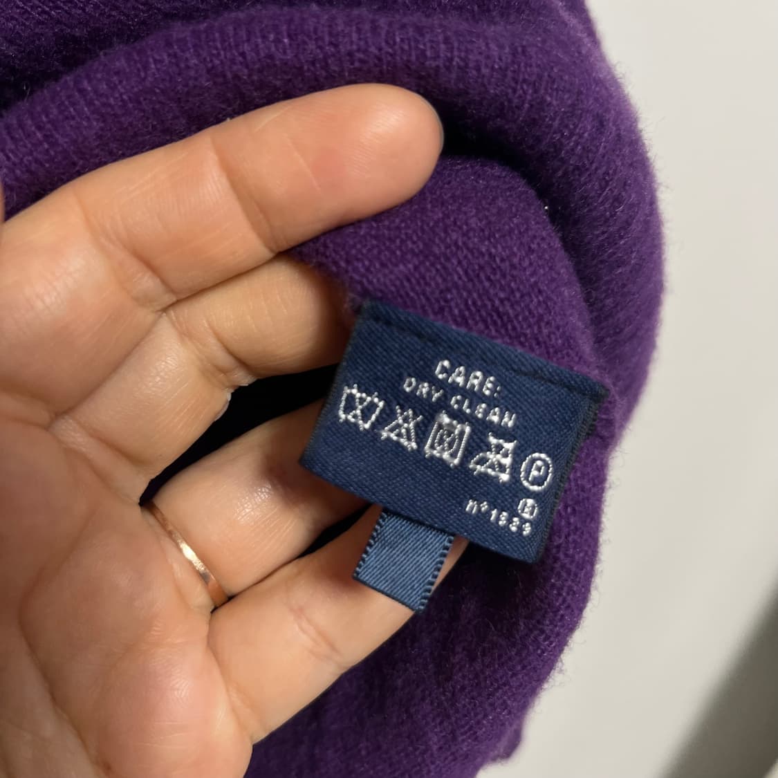 폴로 랄프로렌 캐시미어 혼방 브이넥 니트  상품이미지4