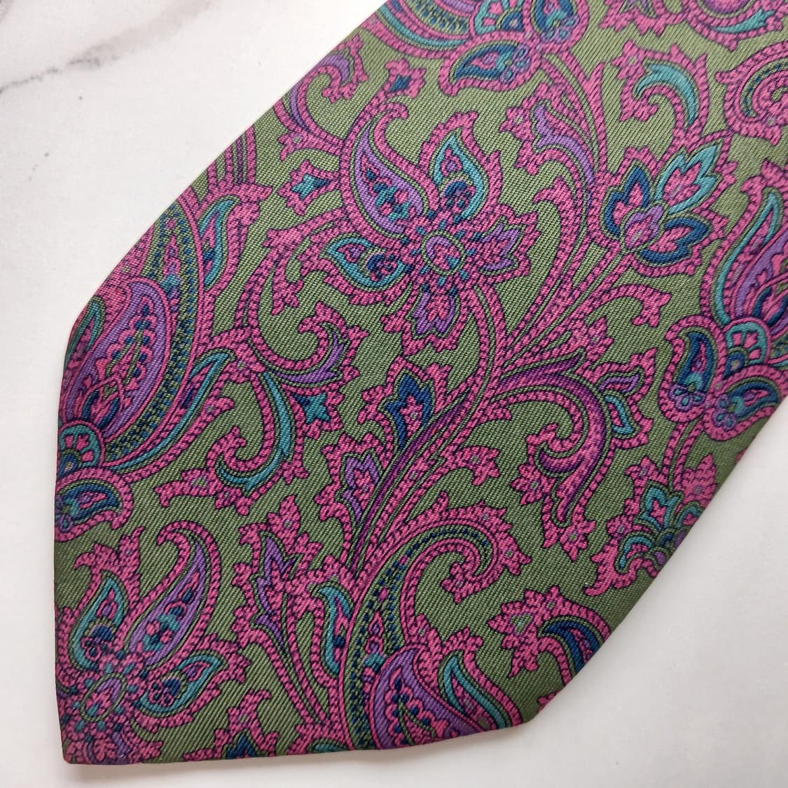 던힐 실크 올리브 그린 페이즐리 넥타이 8cm S~A+등급 E892
 상품이미지7