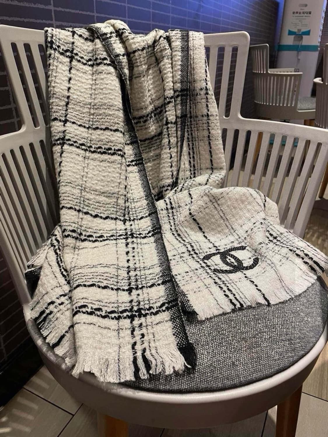 26SS 샤넬 트위드체크머플러 상품이미지8